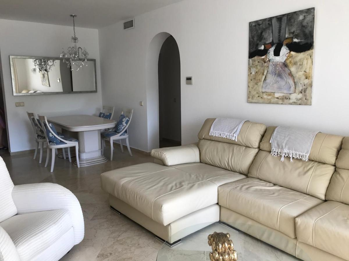Apartment Costalita, Direct Beach Access, Ground Floor, Salt Water Pool Estepona Dış mekan fotoğraf